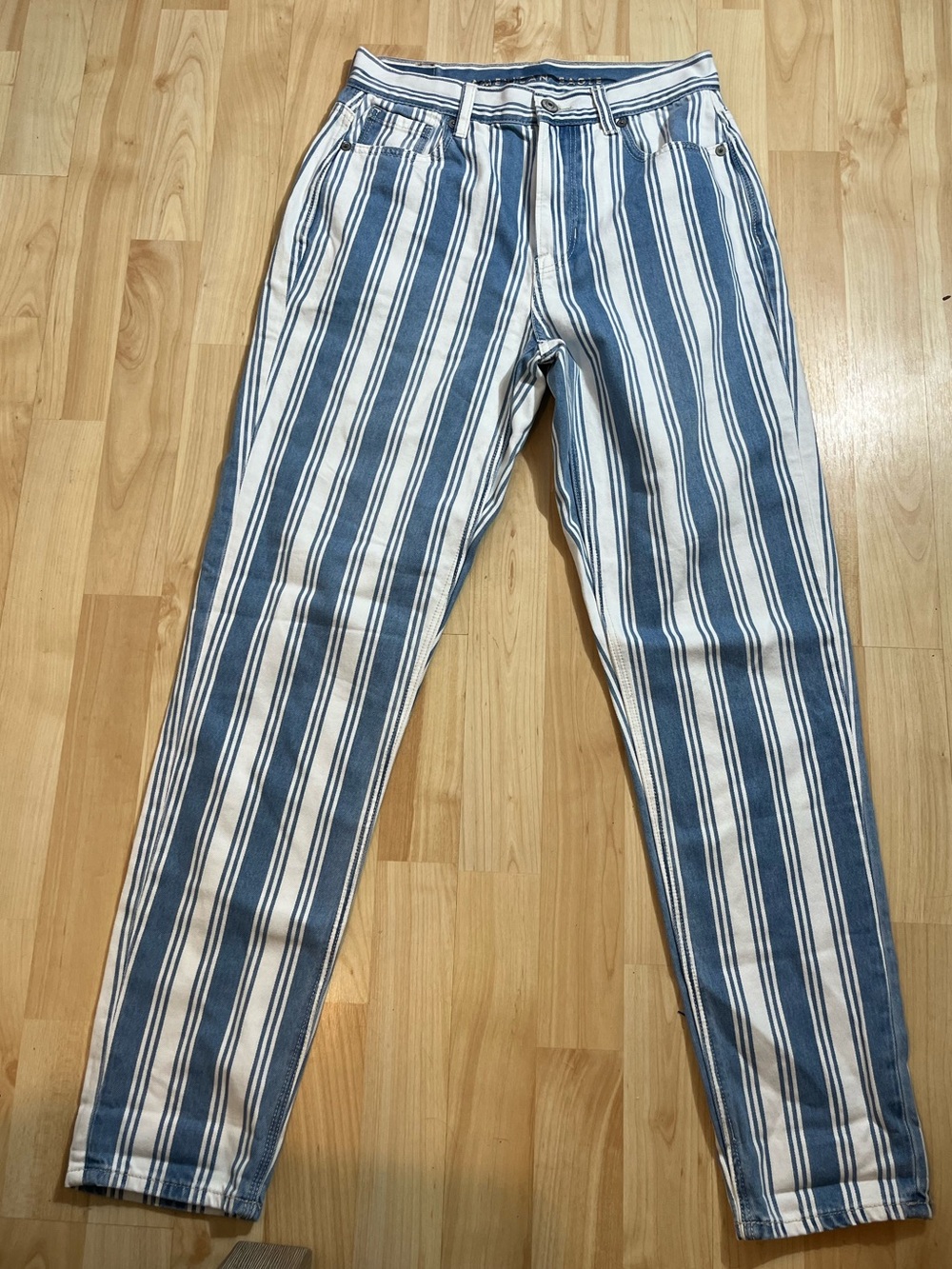 American Eagle Striped Mom Jeans in blue and white Size 0